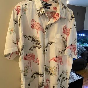 Croft&barrow short sleeve button down shirt. Size XL Pink and white